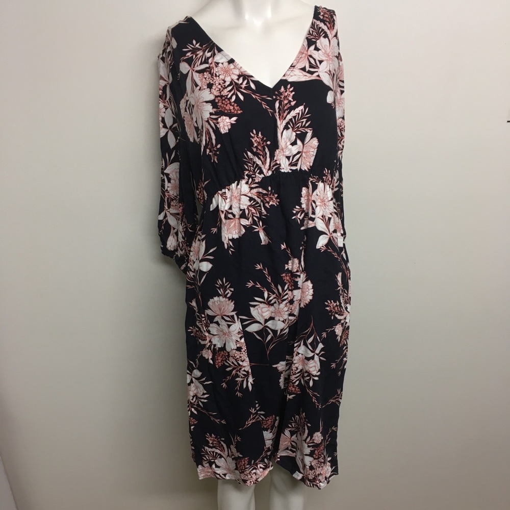 New maternity dress.